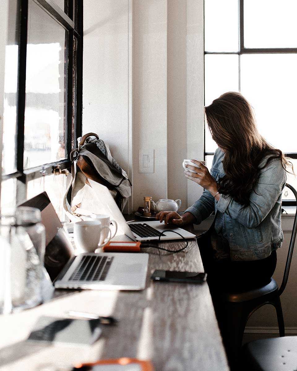 Andrew neel Q Lq Nal Pe0 RA unsplash